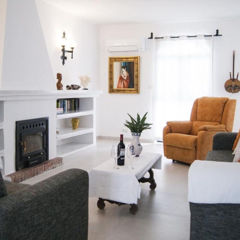 Los Crisantemos Family house with garden and pool - Villa de 3 dormitorios - 4