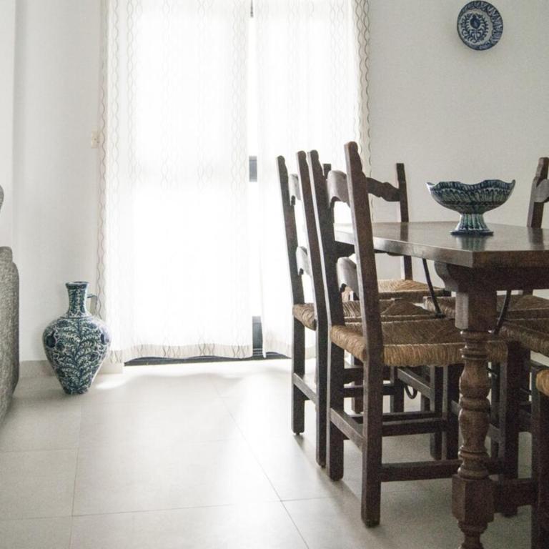Los Crisantemos Family house with garden and pool - Villa de 3 dormitorios - 10