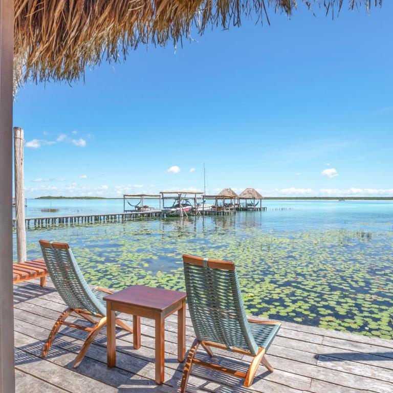 Yayum Bacalar - Habitación con cama extragrande y vistas al lago - 1