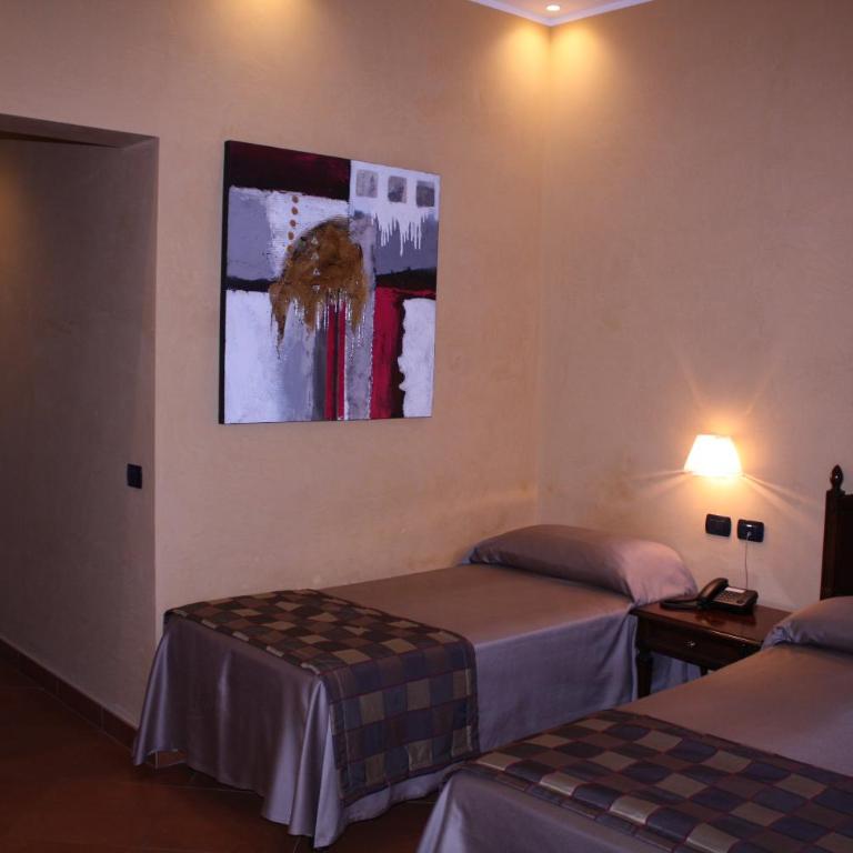 Artemis Hotel - Camera Tripla Classic - 2