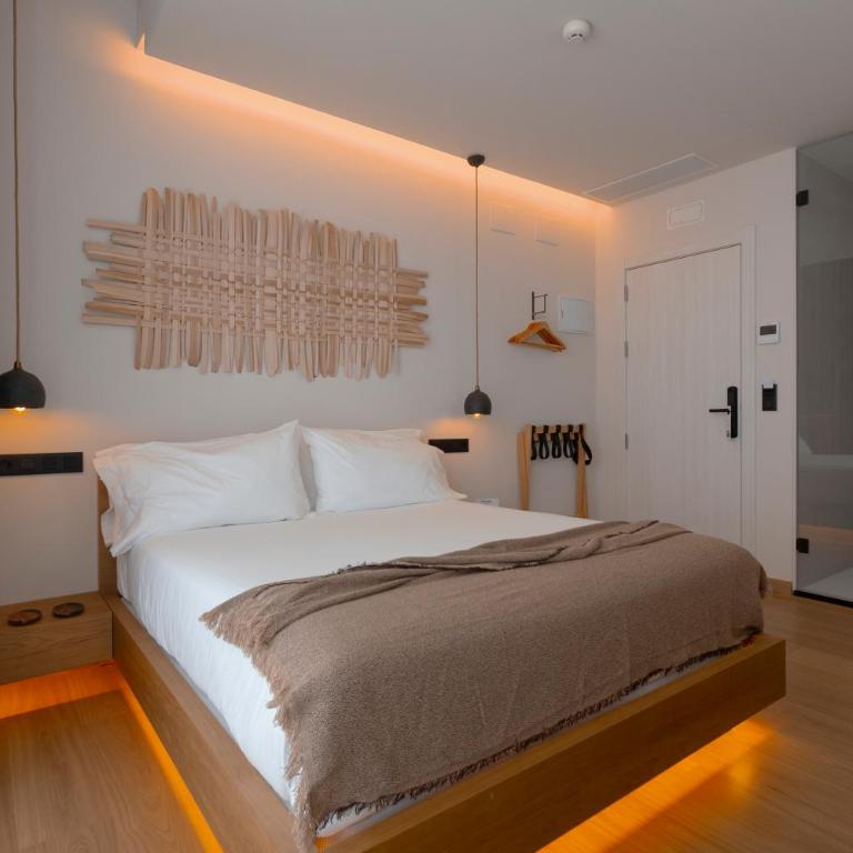 Malates Slow Boutique Hotel - Habitación Doble Deluxe con vistas laterales al mar - 5