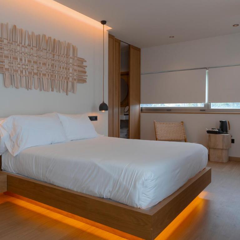 Malates Slow Boutique Hotel - Habitación Doble Deluxe con vistas laterales al mar - 3
