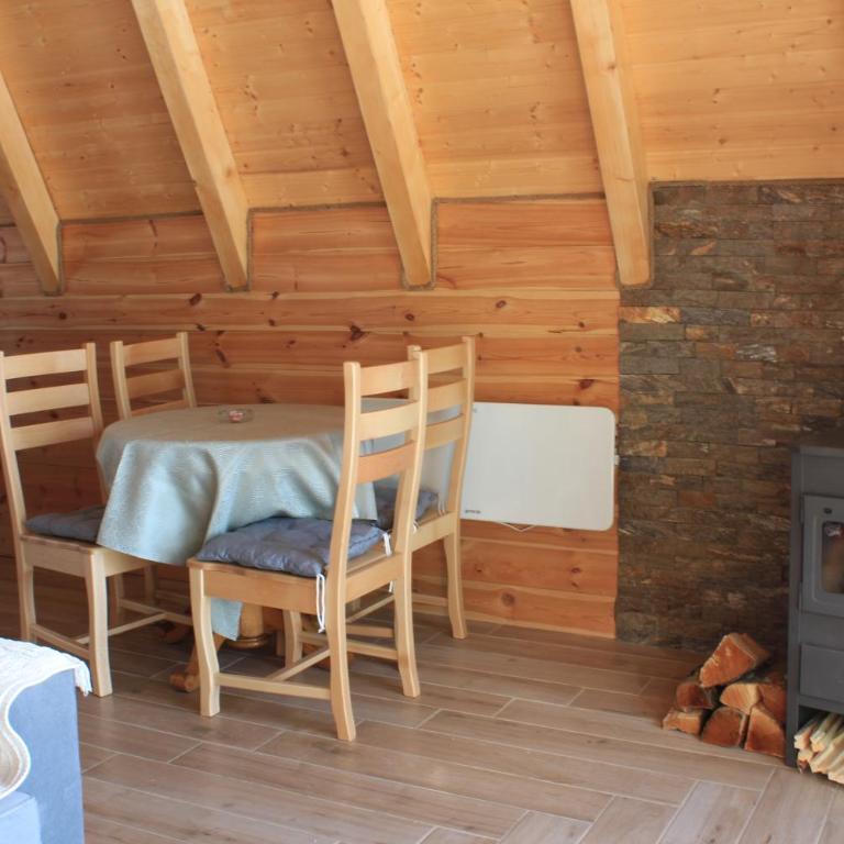 Three Houses - Two-Bedroom House - 9