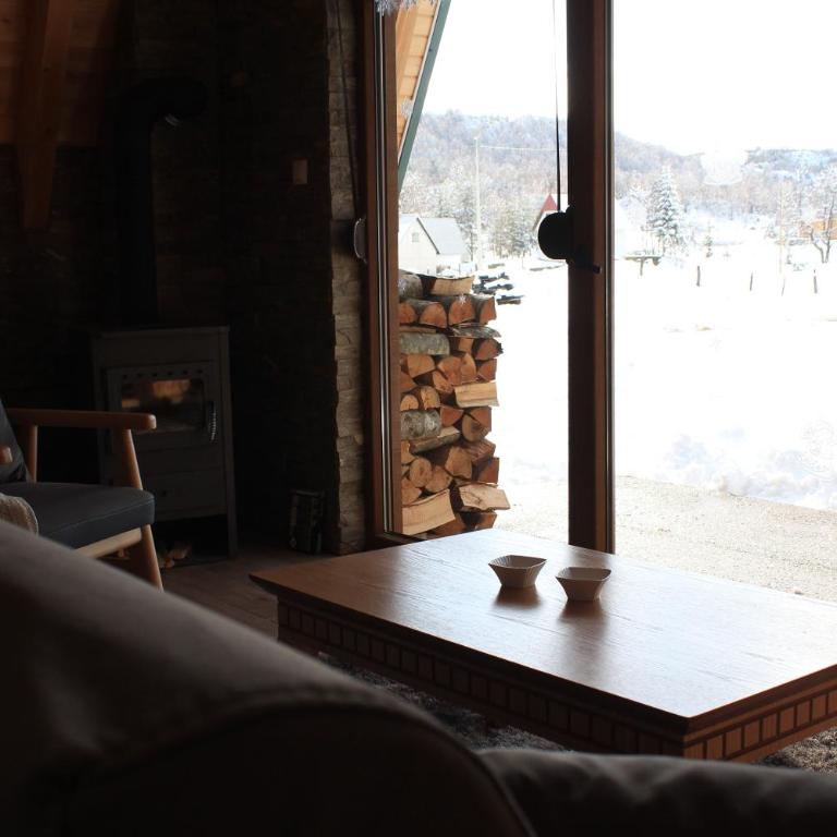 Three Houses - Two-Bedroom House - 16