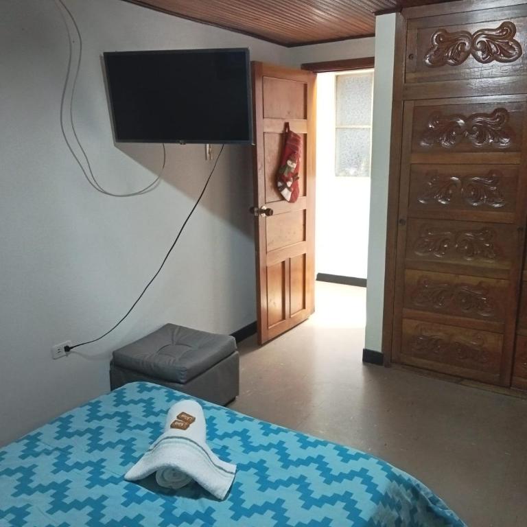 Casa Tundama - Habitación Doble con baño privado - 4