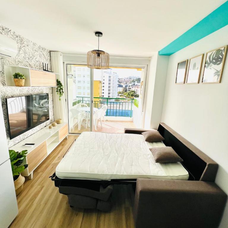 APARTAMENTO NUEVO CÉNTRICO en PRIMERA Línea de playa con vistas al Mar, Piscina, aire acondicionado y wifi - Apartamento de 2 dormitorios - 8