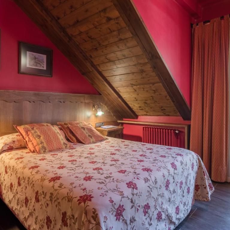 Hotel Aran La Abuela - Habitación Triple con vistas (2 adultos + 1 niño) - 6