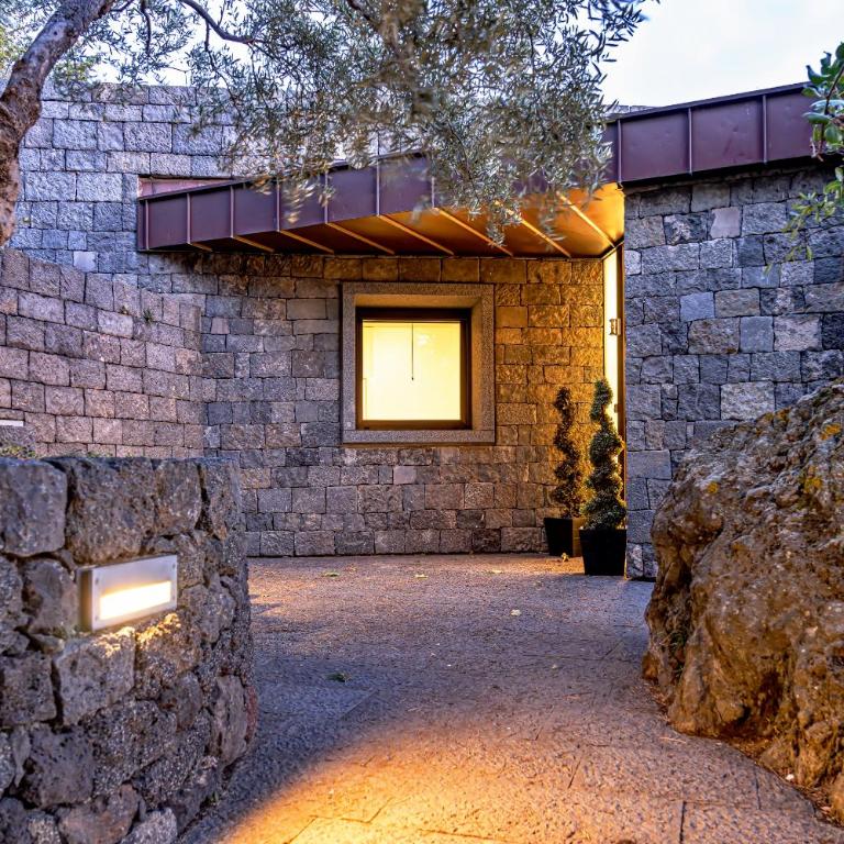 Rahal Etna Luxury Retreat- Private Heated Jacuzzi 98F & Infinity Pool - Appartamento con 2 Camere da Letto e Piscina in Comune - 24