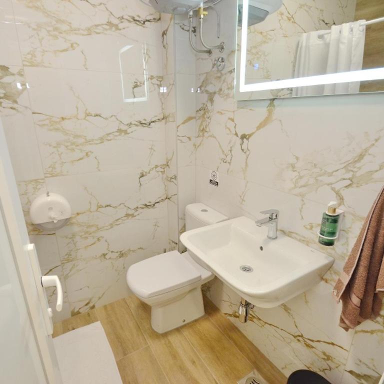 Residence Spa Apartments DUB - Studio with Terrace - 5