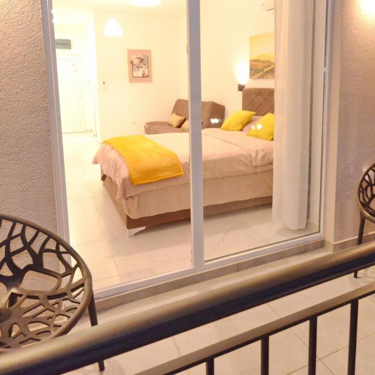 Residence Spa Apartments DUB - Studio with Terrace - 10