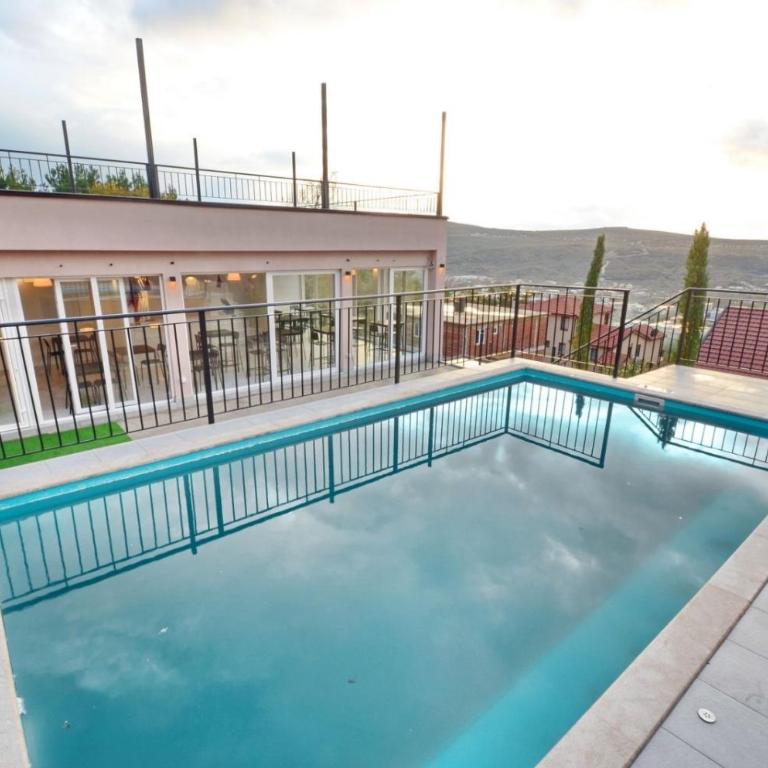 Residence Spa Apartments DUB - Studio with Pool View - 8