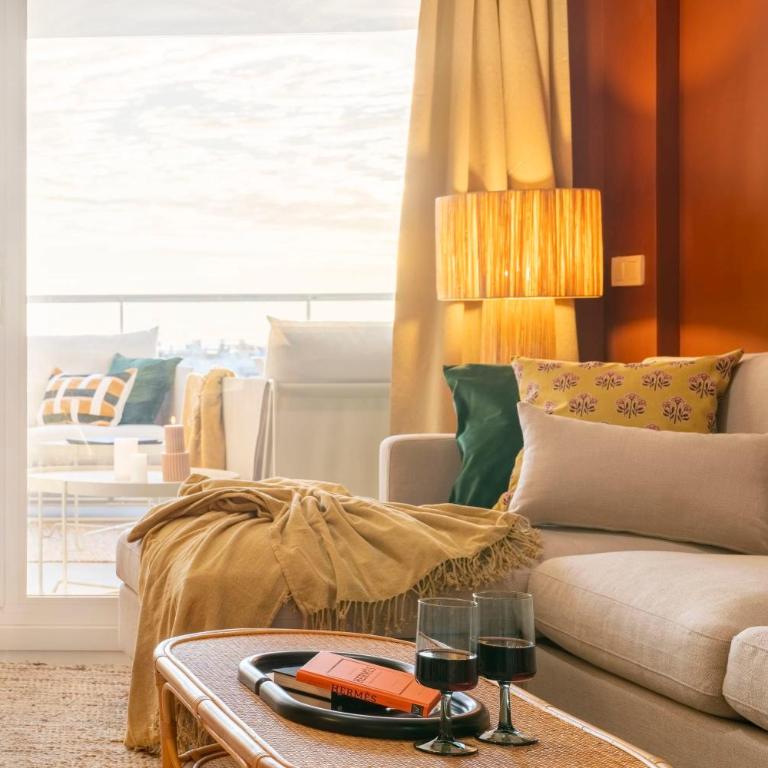 Gran Canet 2BR! Walk to Beach, Stunning Sea Views - Apartamento - 13