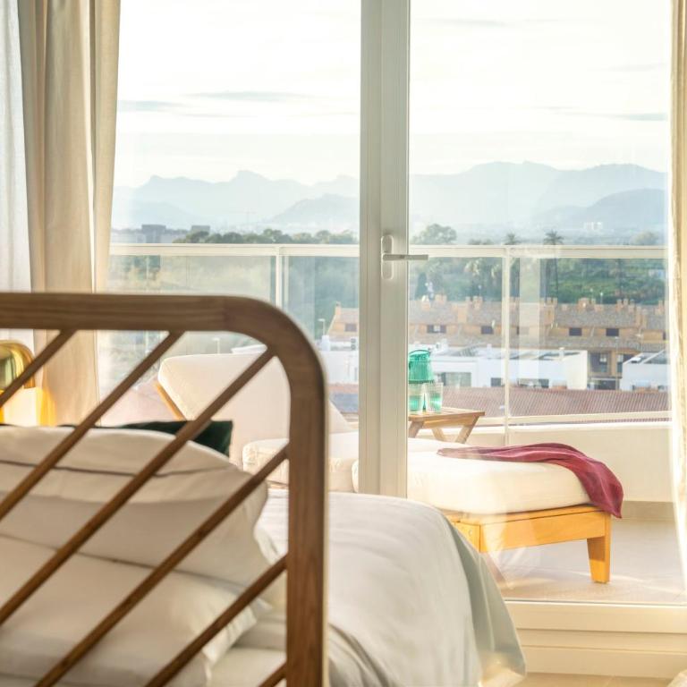 Gran Canet 2BR! Walk to Beach, Stunning Sea Views - Apartamento - 22