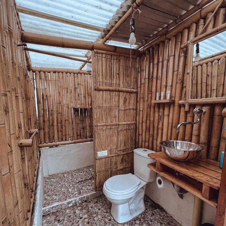 La Alborada Glamping - Habitación con cama grande y balcón - 6