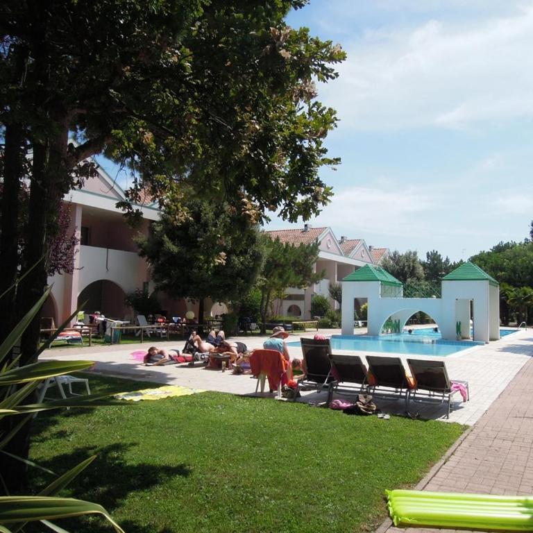 Relaxing apartment with garden and pool - Apartment - 12