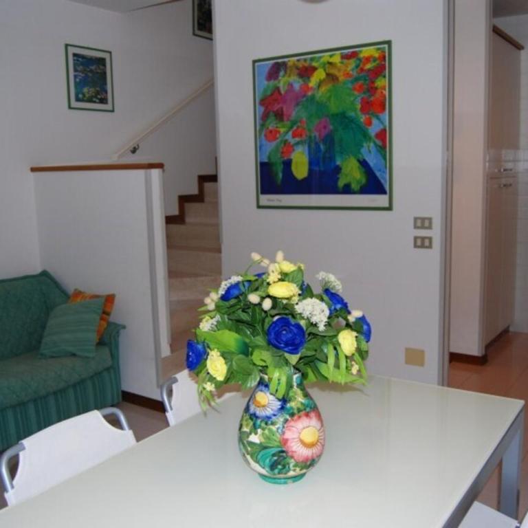 Relaxing apartment with garden and pool - Apartment - 3