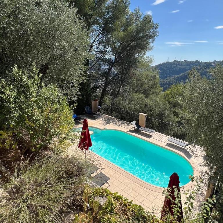 Entre Nice et Monaco grande Villa avec piscine privée 12 personnes - Villa - 11