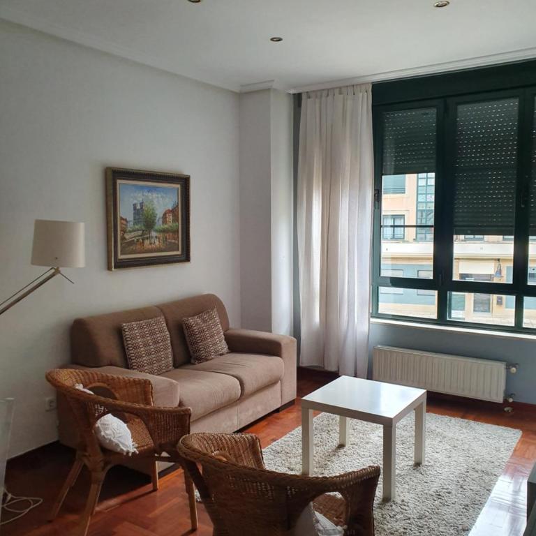 Casco histórico- Vivienda de 2 habitaciones con parking - Apartamento de 2 dormitorios - 8