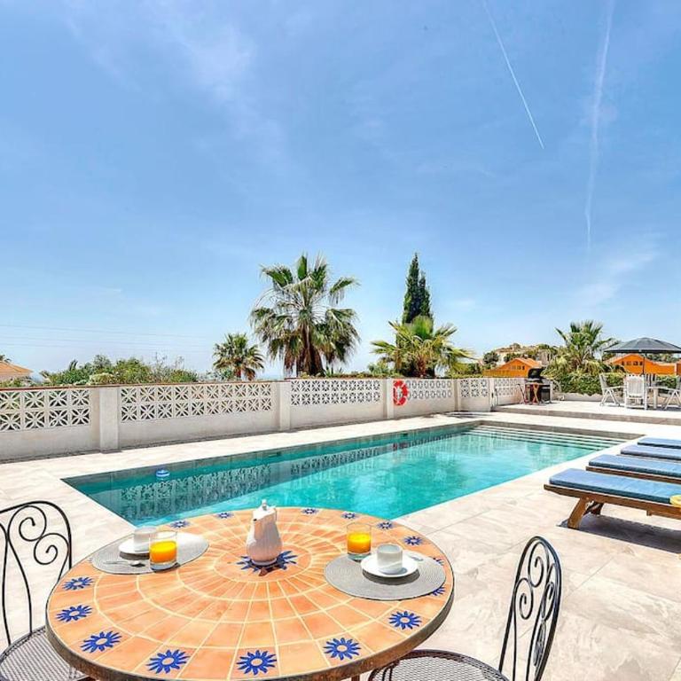 Villa Marite - 4 bed/ 2 bath - own private pool - Villa - 32