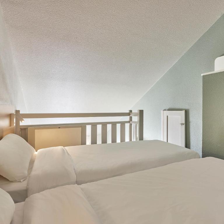 B&B HOTEL Honfleur - Chambre Quadruple - 6