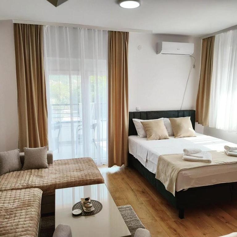 SokoStar Lux - One-Bedroom Apartment - 2