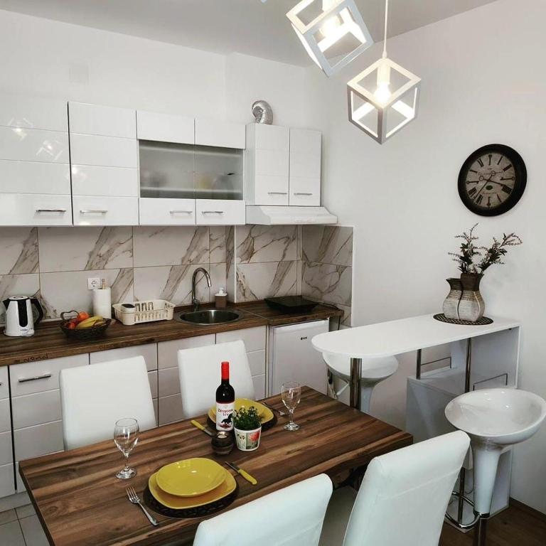 SokoStar Lux - One-Bedroom Apartment - 4