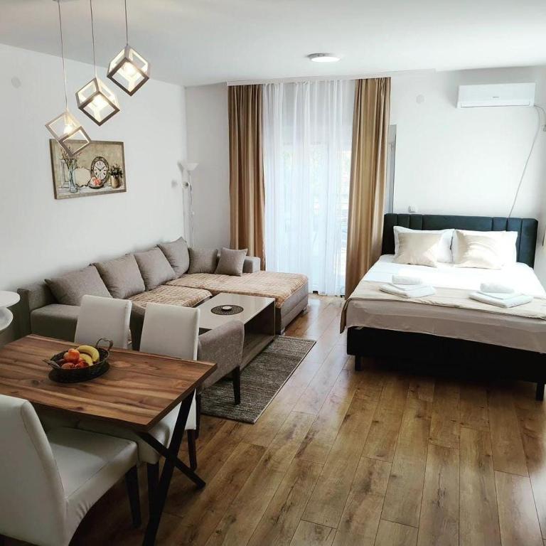 SokoStar Lux - One-Bedroom Apartment - 1