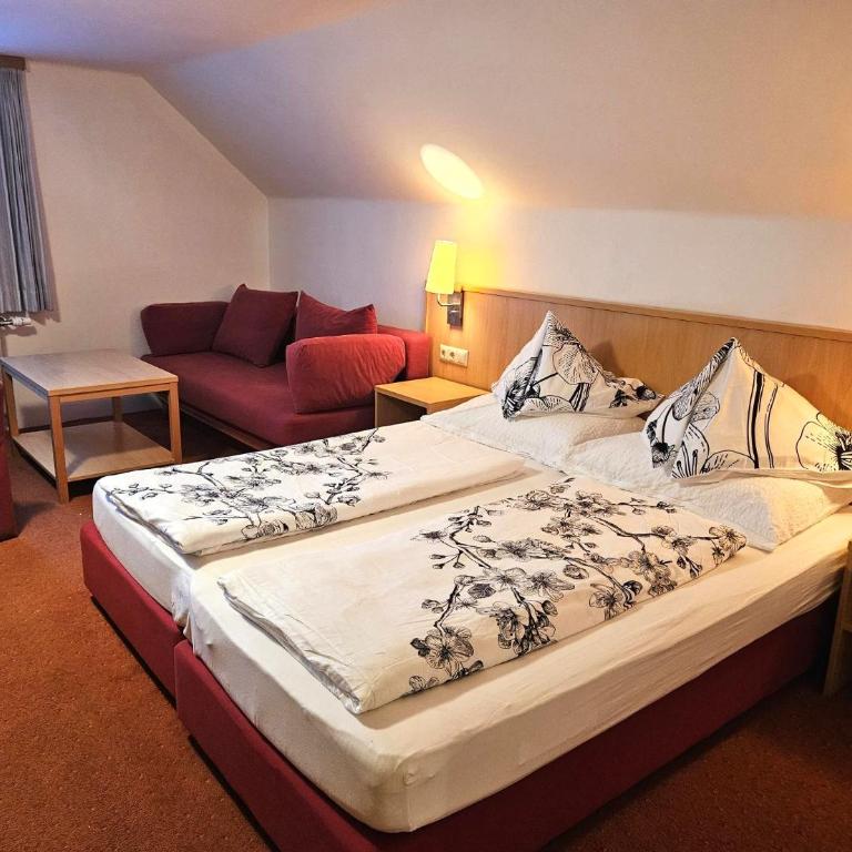 Gasthof-Pension Alt Kirchheim - Standard Familienzimmer - 2
