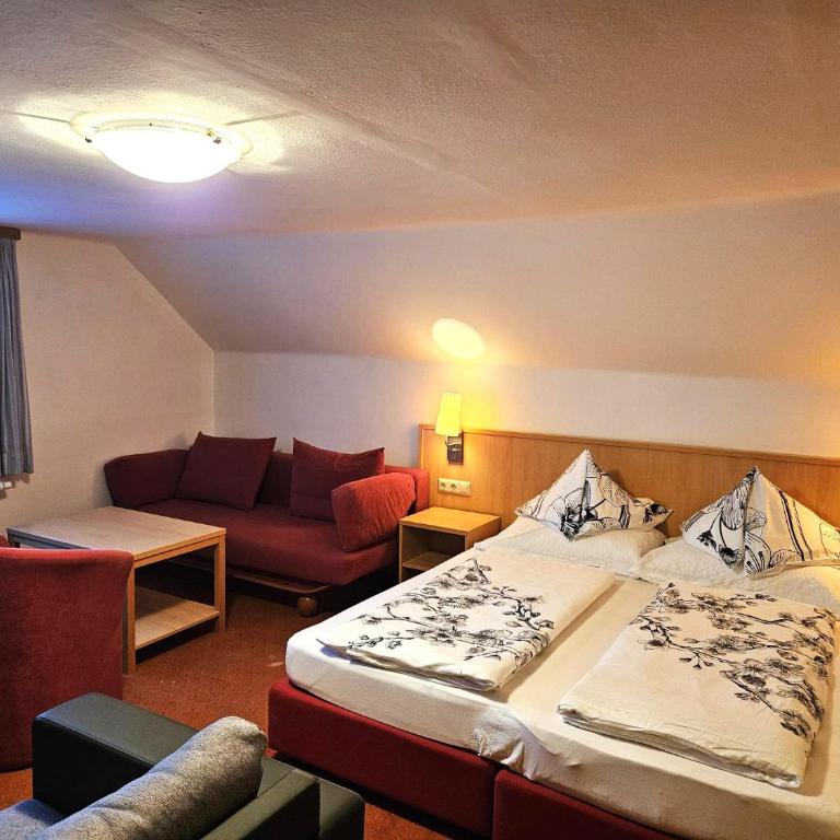 Gasthof-Pension Alt Kirchheim - Standard Familienzimmer - 3