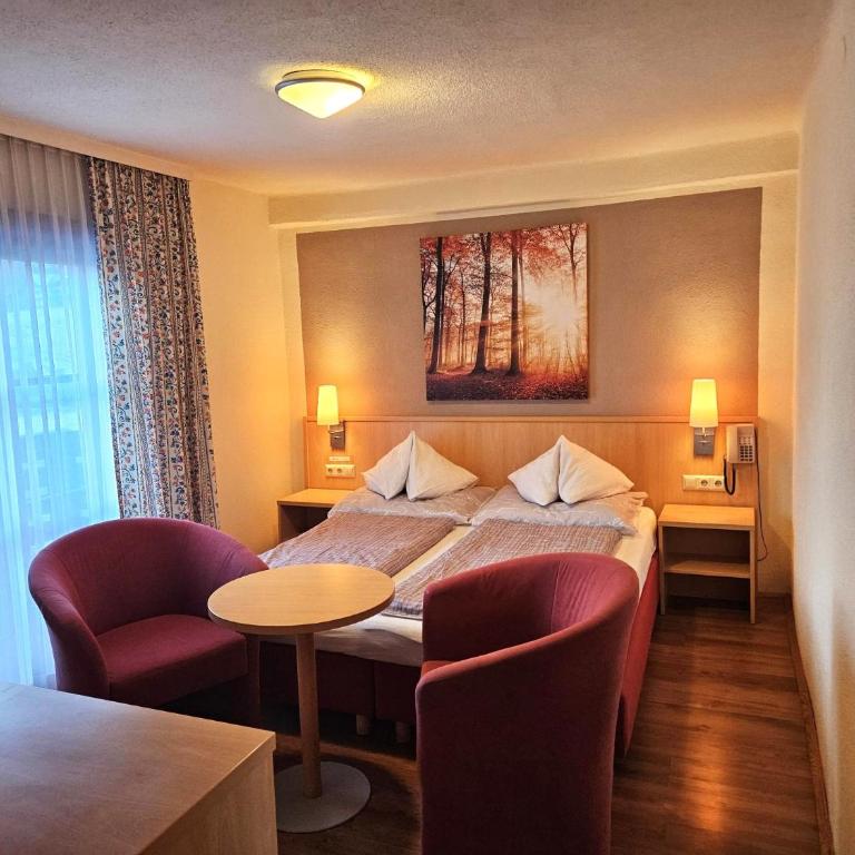 Gasthof-Pension Alt Kirchheim - Doppelzimmer mit Bergblick - 9