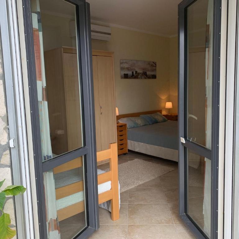 Apartments Mirian - Apartment with Sea View - 4