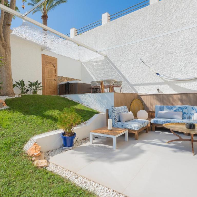 Casa Folimanka, 250sqm Garden Duplex with Jacuzzi, Sea View & Cinema - Two-Bedroom Apartment - 39