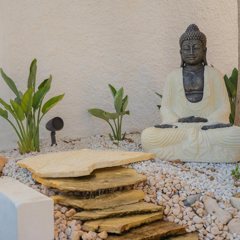 Casa Folimanka, 250sqm Garden Duplex with Jacuzzi, Sea View & Cinema - Two-Bedroom Apartment - 40