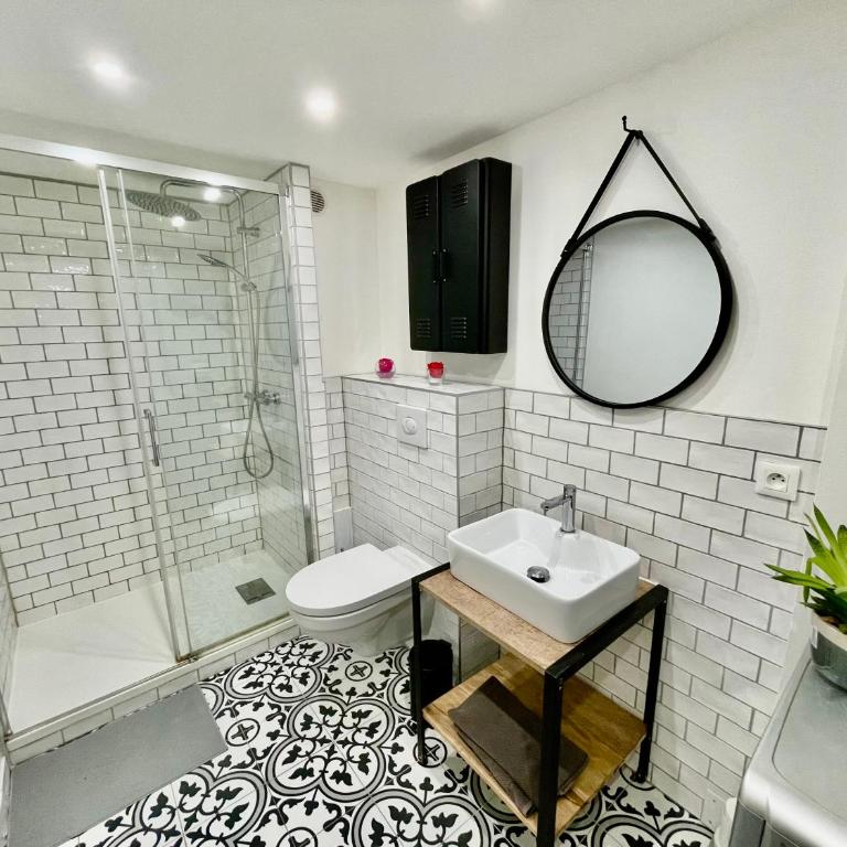Strasbourg magnifique appartement centre ville Petite France - Three-Bedroom Apartment - 16
