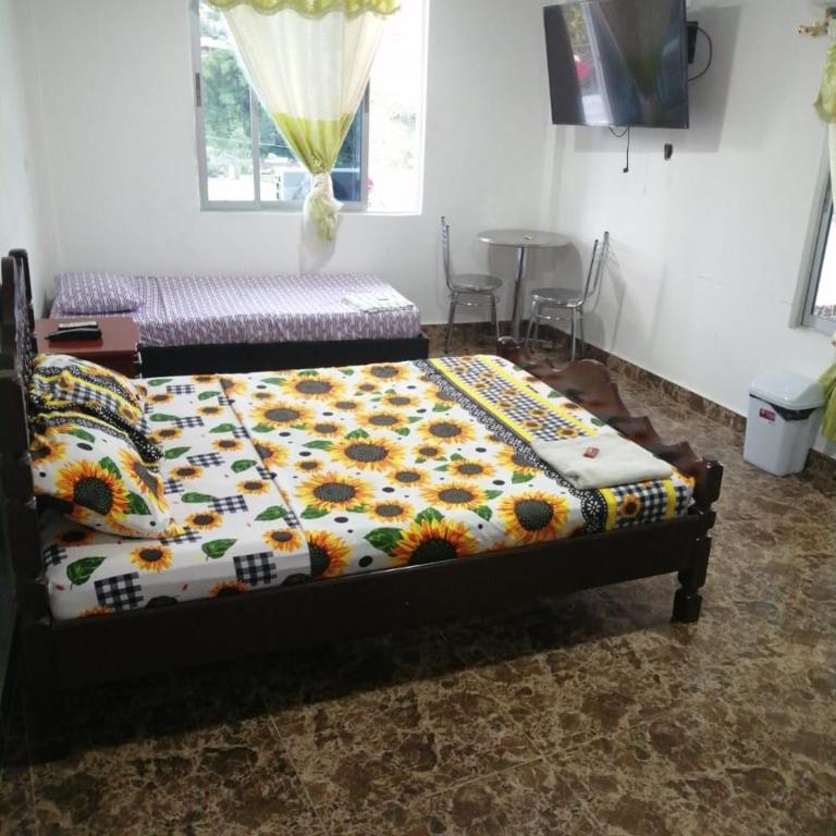Hostal Apartamentos Delgado - Habitación Familiar Deluxe - 1