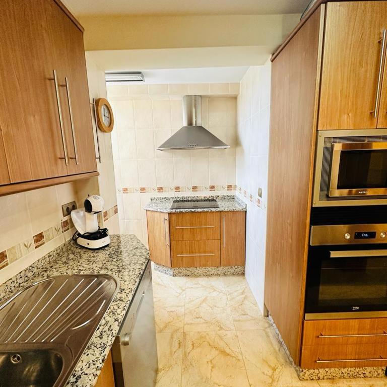 2 DB Apartamento Playa Fuengirola - Two-Bedroom Apartment with Balcony - 26