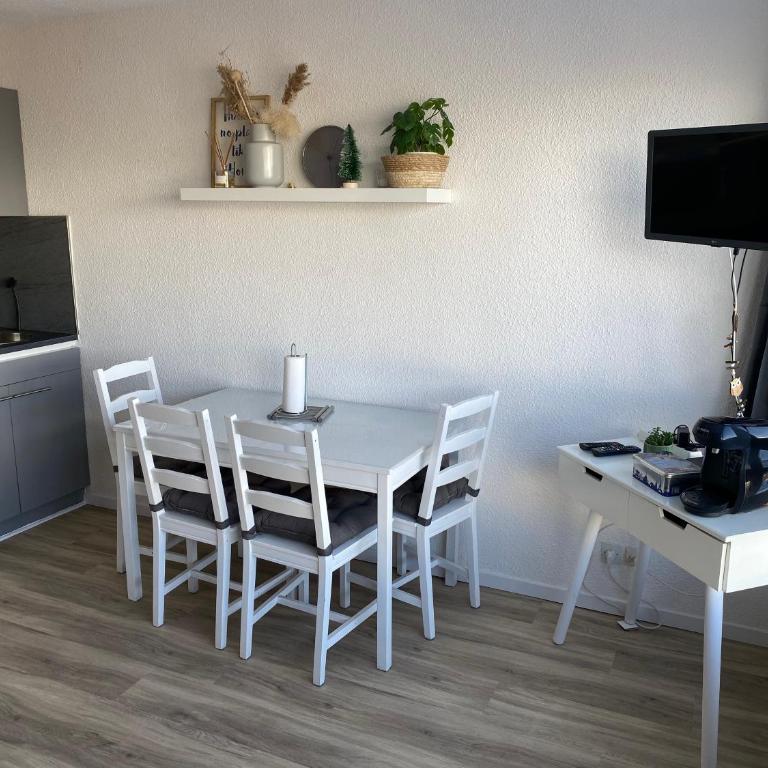 Studio Puy Saint Vincent 1600 aux pieds des pistes - One-Bedroom Apartment - 9
