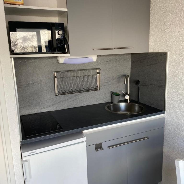 Studio Puy Saint Vincent 1600 aux pieds des pistes - One-Bedroom Apartment - 7