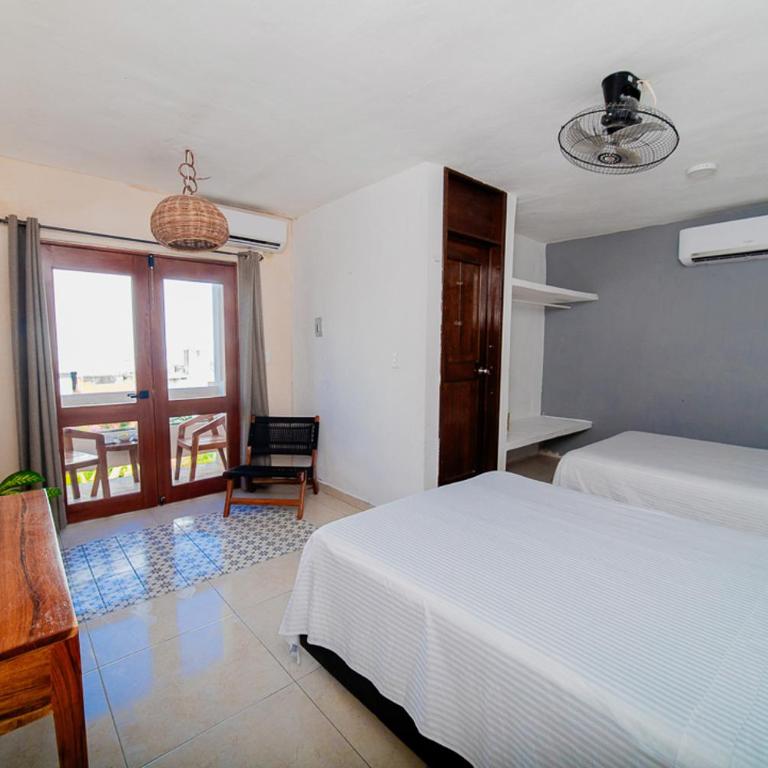 Hotel San Vicente - Habitación Doble Estándar con 2 camas dobles - 5