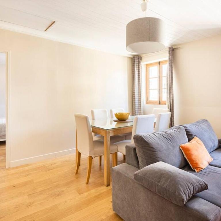 PARLEMENT- 55m2 -2 ch et 2 sde - BAIL MOBILITE ou étudiant - Two-Bedroom Apartment - 15
