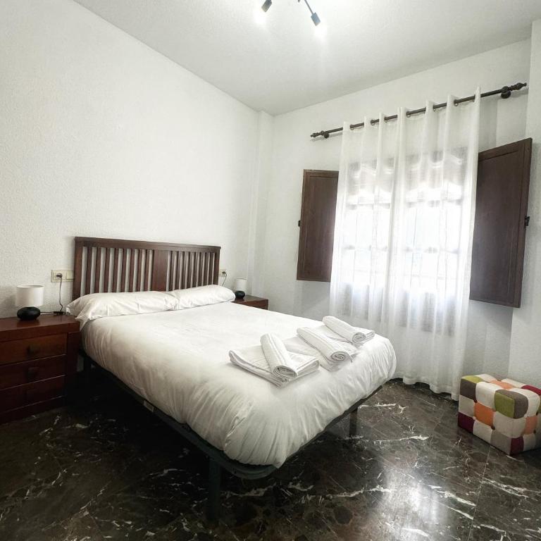 Local Granada Penthouse - Two-Bedroom Apartment - 6