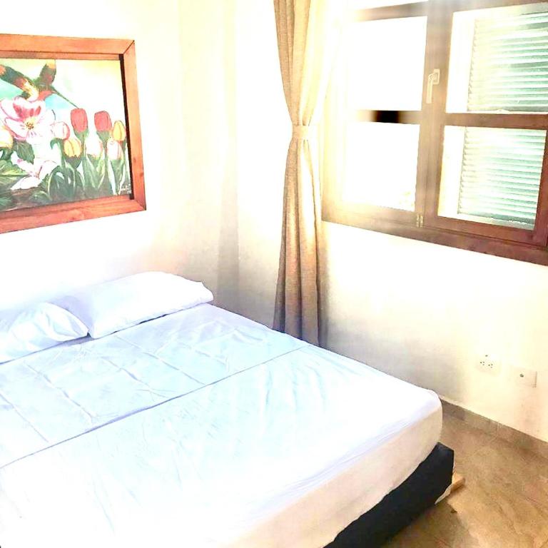 Hermosa Finca Vacacional con Piscina y Lago - Casa de 6 dormitorios - 49