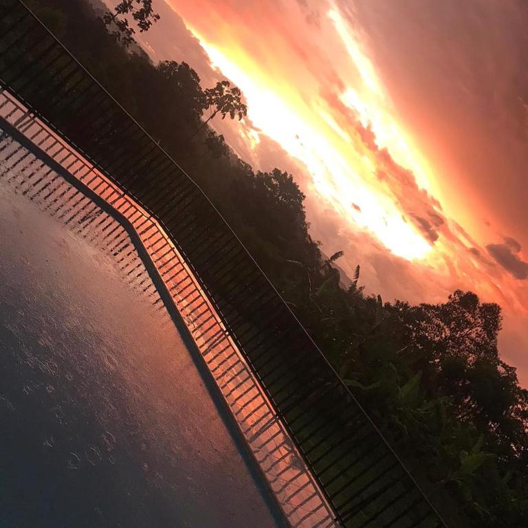 Hermosa Finca Vacacional con Piscina y Lago - Casa de 6 dormitorios - 17