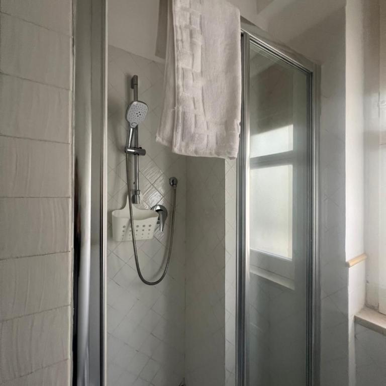 Suite 84 Holiday Home a pochi minuti dalla stazione - Camera Matrimoniale - 15