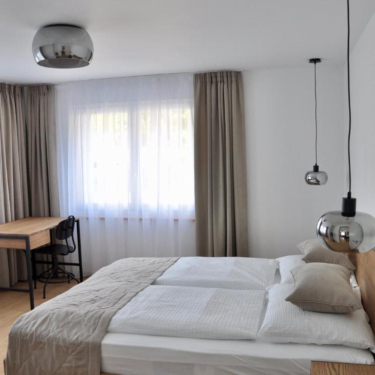 Azure Apartment - Apartment with Balcony - 5