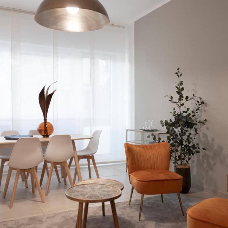 Paradise near the Sea (3 suites Heart of Pescara) - Three-Bedroom Apartment - 1