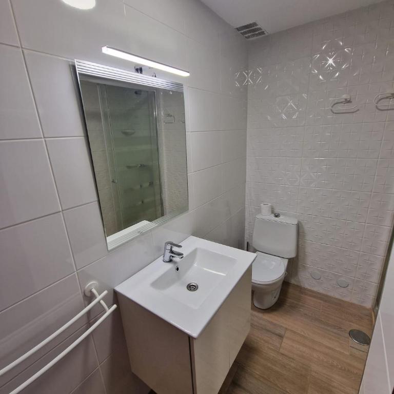 GARDEN - TURIS PLUS Apartamentos - Apartamento Superior - 13