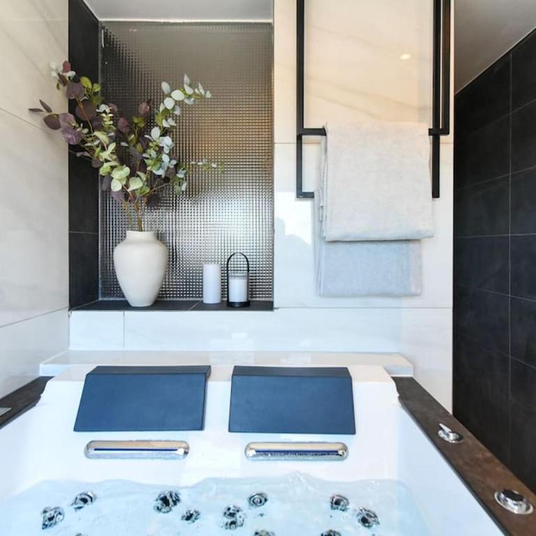 Sea view & spa suite: 3min beach - Estudio - 12