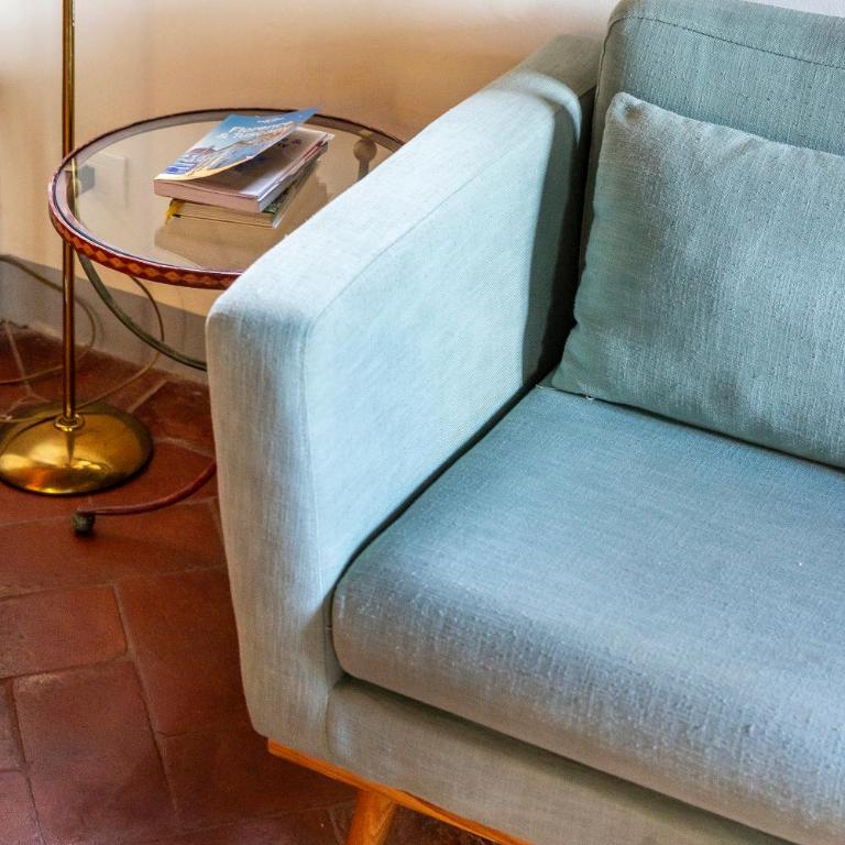 Piazza Santa Croce - Appartamento con 2 Camere da Letto - 34