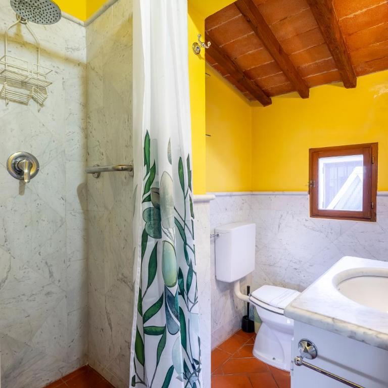 Piazza Santa Croce - Appartamento con 2 Camere da Letto - 33